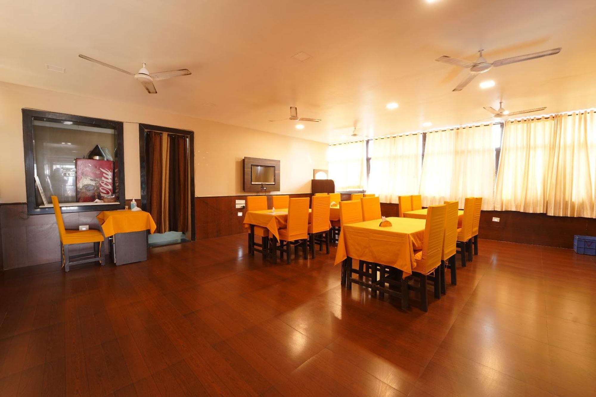 Fabhotel Ocean View Apartment - Nr Dabolim Airport Old Goa Exteriör bild